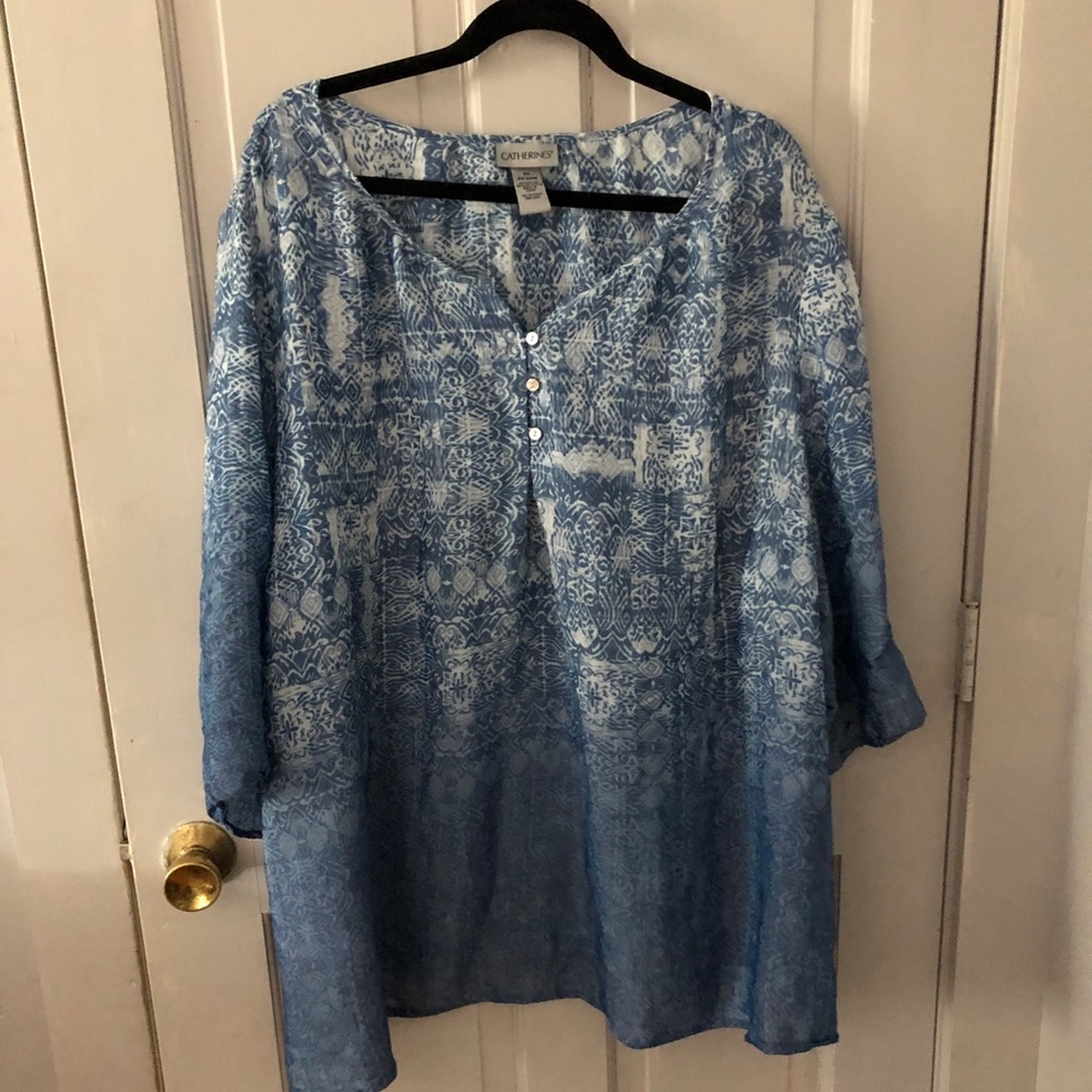 Woman’s plus size tunic. 22/24 (2X)